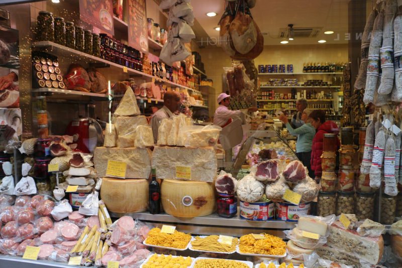 Какие блюда попробовать в итальянском городе Болонья?