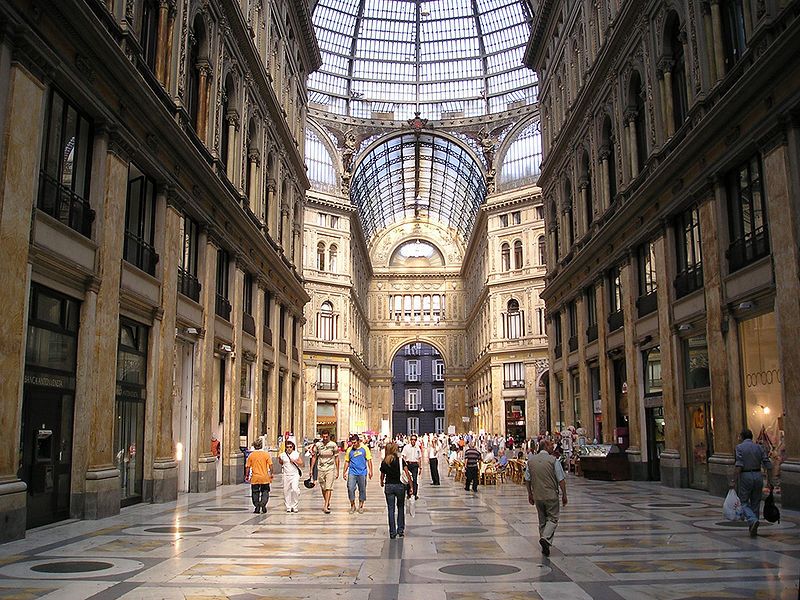 Крупные торговые центры в Неаполе