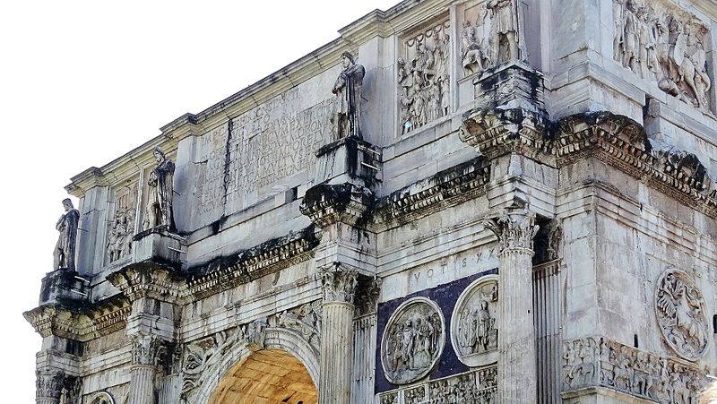 Вид на Триумфальную арку Константина в городе Рим