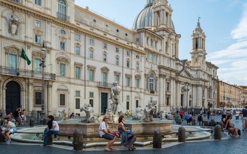 Красивый вид на площадь Навона в Риме