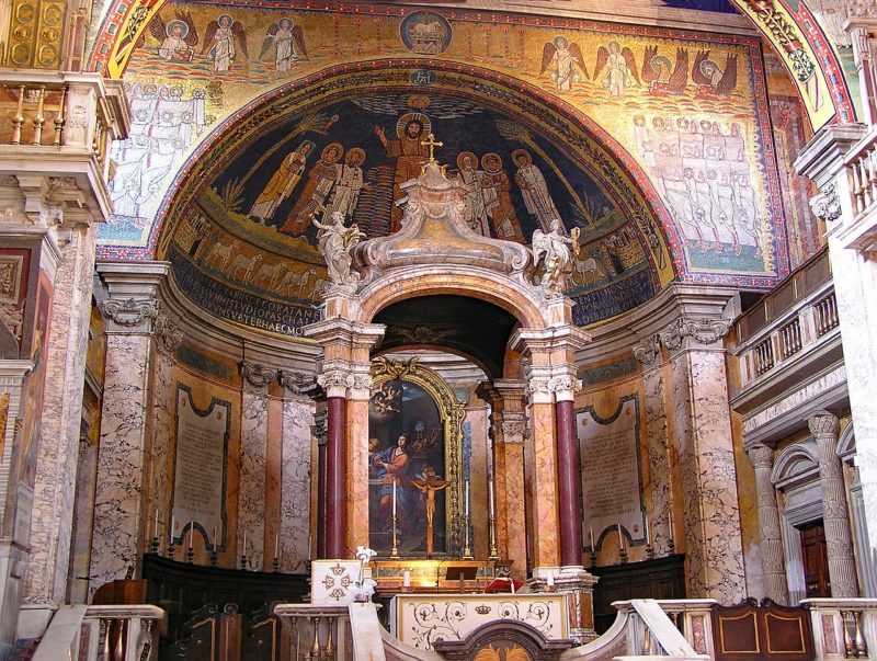 Старинная базилика Санта-Мария-Маджоре в Риме