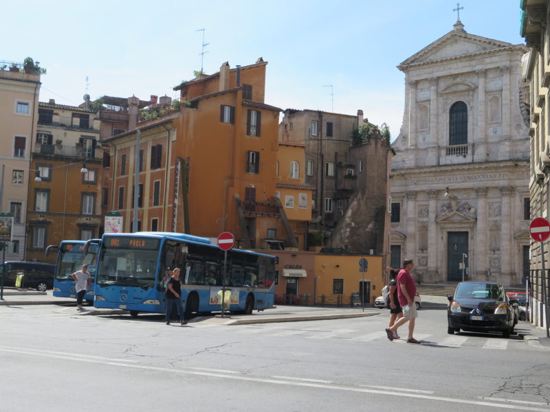 Общественный транспорт в Италии