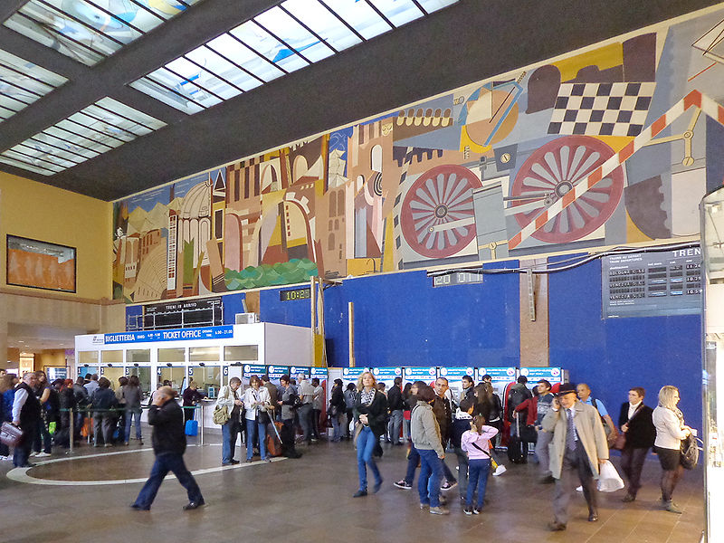 Железнодорожный вокзал в итальянском городе Верона