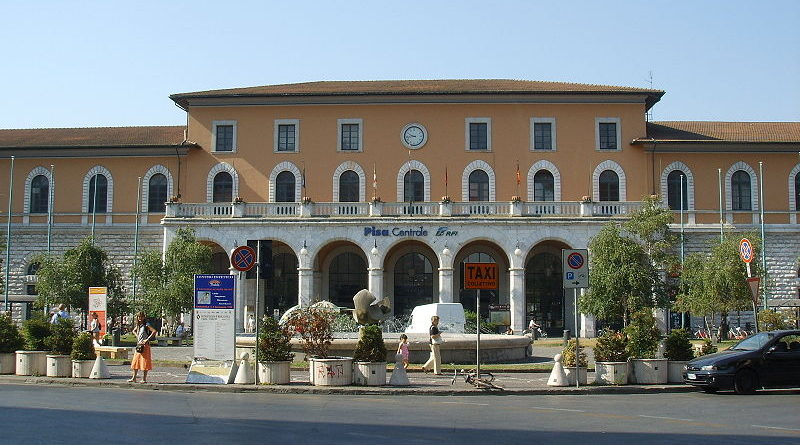 Железнодорожный вокзал в Пизе
