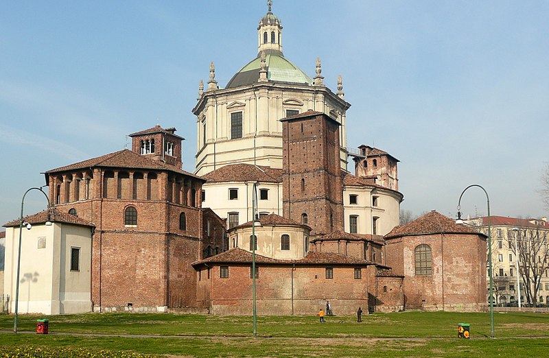 Basilica San Lorenzo Maggiore в Милане