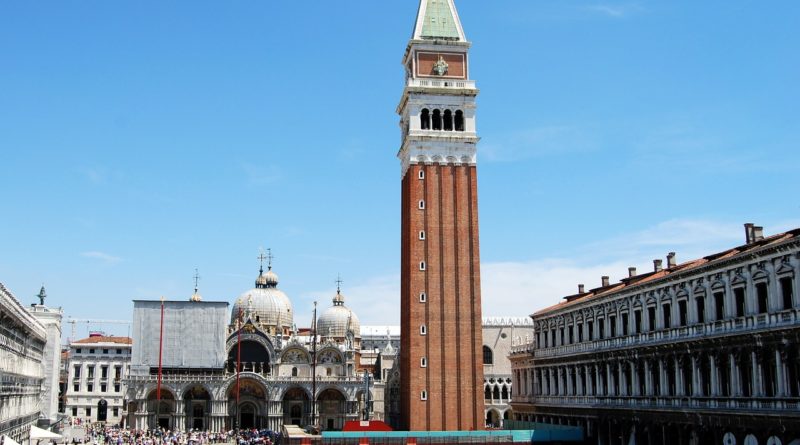 Кампанила собора святого Марка в Венеции