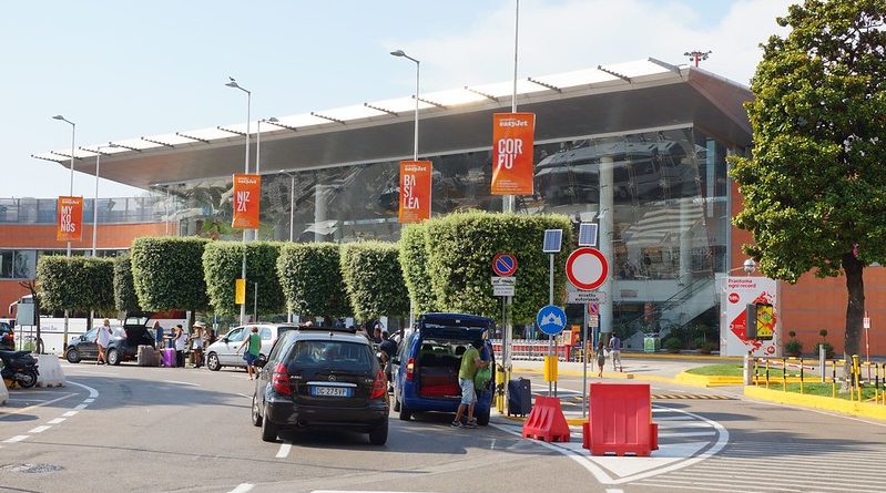 Как добраться до аэропорта в Неаполе?