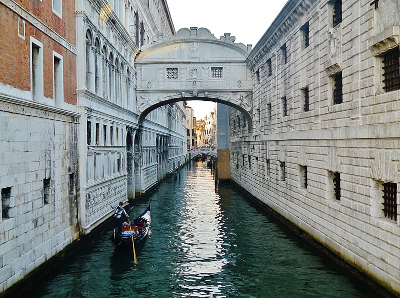 Мост Вздохов в городе Венеция