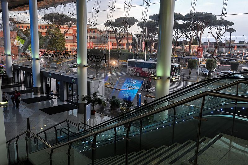 Аэропорт в итальянском городе Неаполь