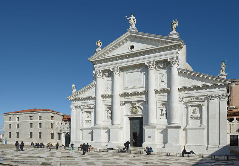 Фасадная часть собора Сан-Джорджо-Маджоре в Венеции