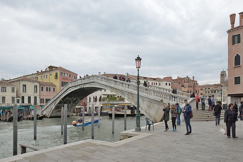 Вид на мост Скальци в городе Венеция