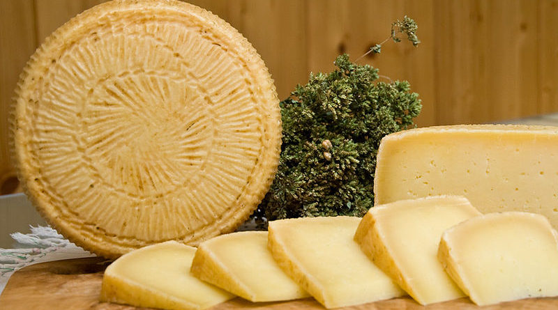 Итальянский сыр Пекорино