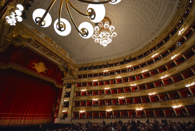 Зал в итальянском театре оперы