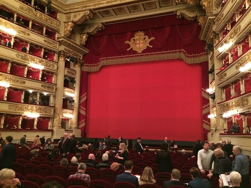 Сцена в итальянской опере