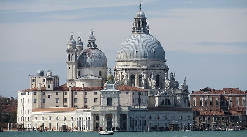 Художественный музей Пунта-делла-Догана в Венеции