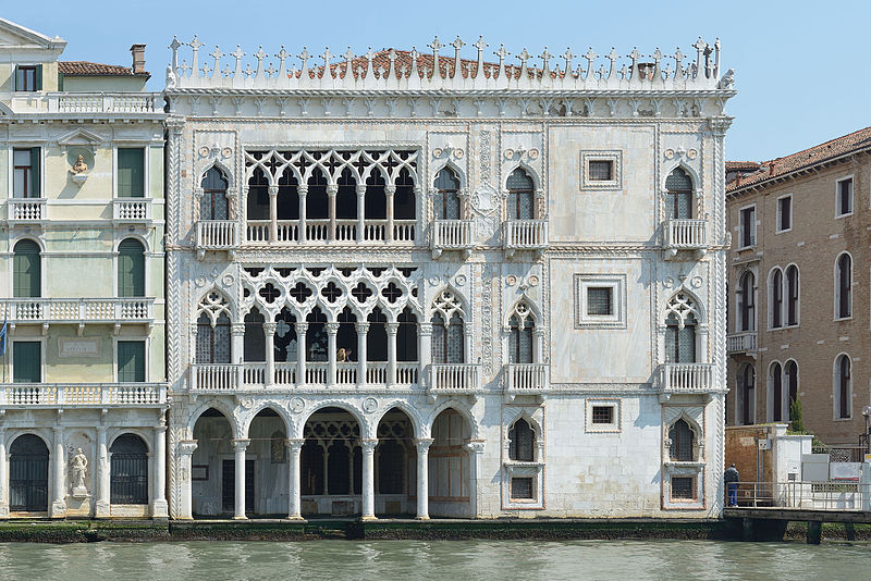 Дворец Ка-д’Оро в городе Венеция