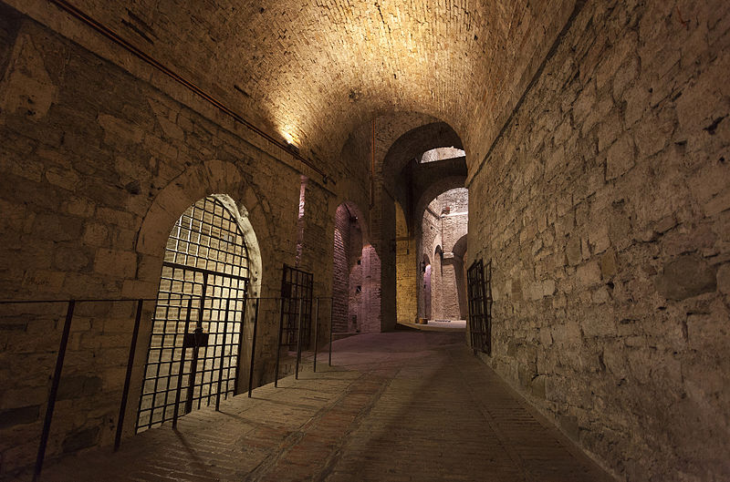 Старинная крепость Rocca Paolina в городе Перуджа