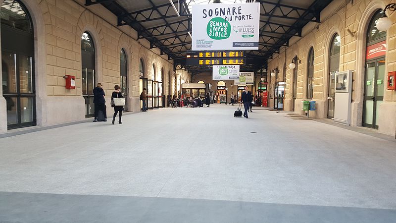 Центральный железнодорожный вокзал в Болонье