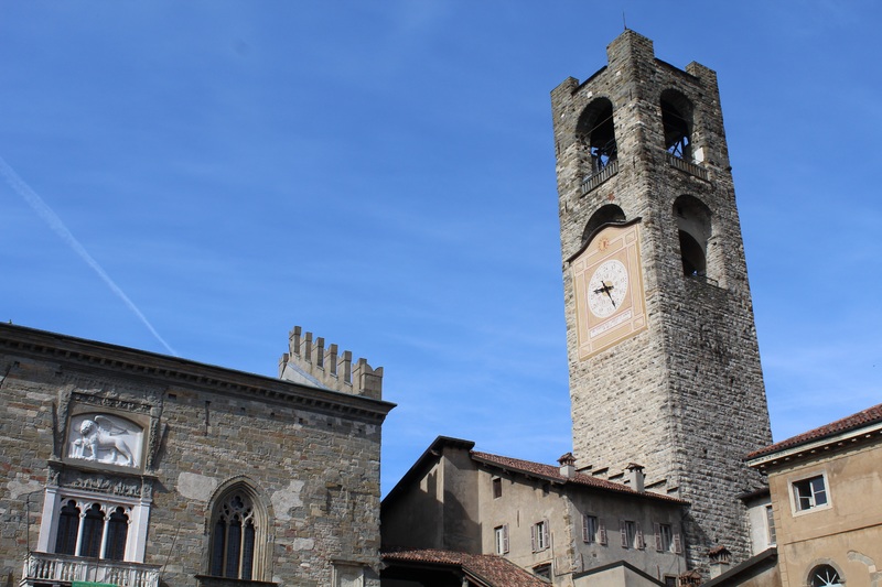 Башня Торре Чивика в итальянском городе Бергамо