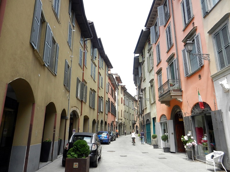 Улица Via Pignolo в Бергамо