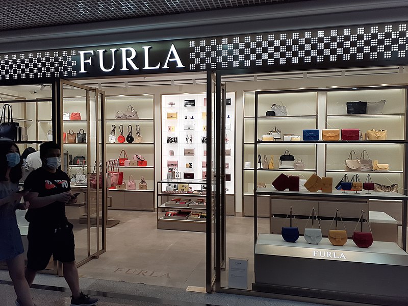 Цены в магазинах Furla