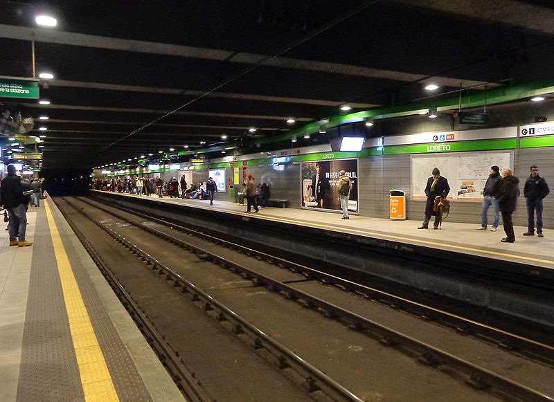Станция метро Loreto в Милане