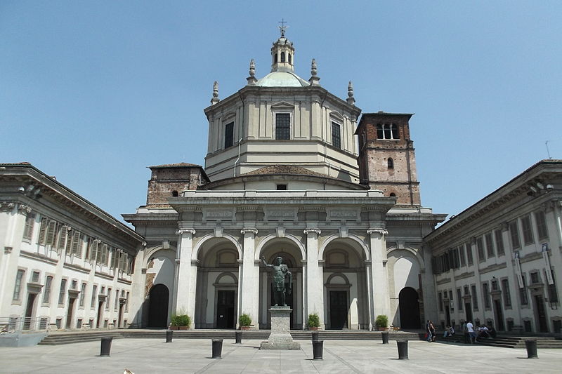 Старинная церковь Сан-Лоренцо-Маджоре в Милане