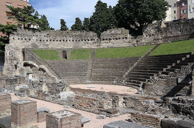 Старинный римский театр в итальянском городе Триест