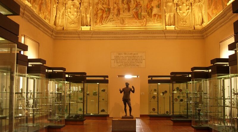 Григорианский Этрусский музей в Ватикане