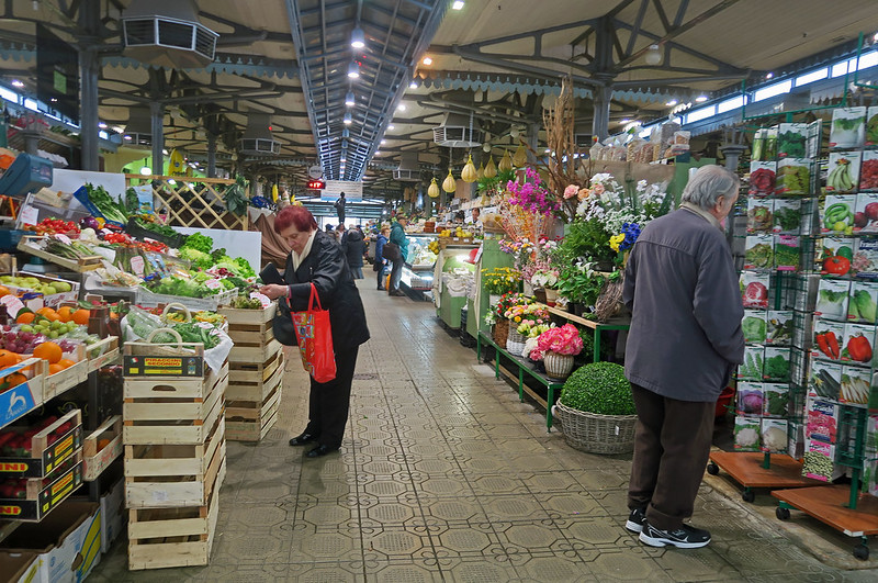 Рынок Mercato Albinelli в городе Модена в Италии