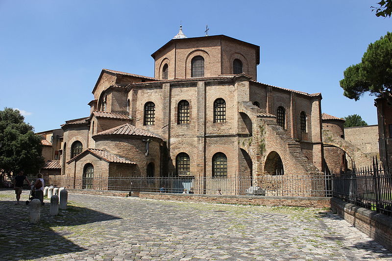 Базилика Сан-Витале в итальянском городе Равенна