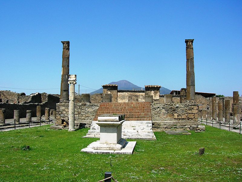 Храм Аполлона в городе Помпеи