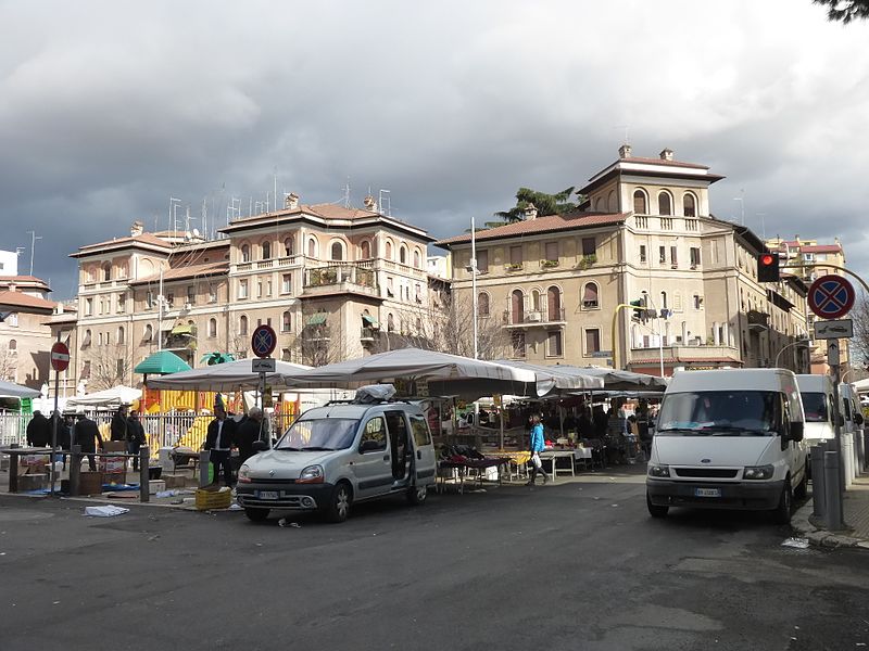 Рынок Mercato di Porta Porteze в городе Рим