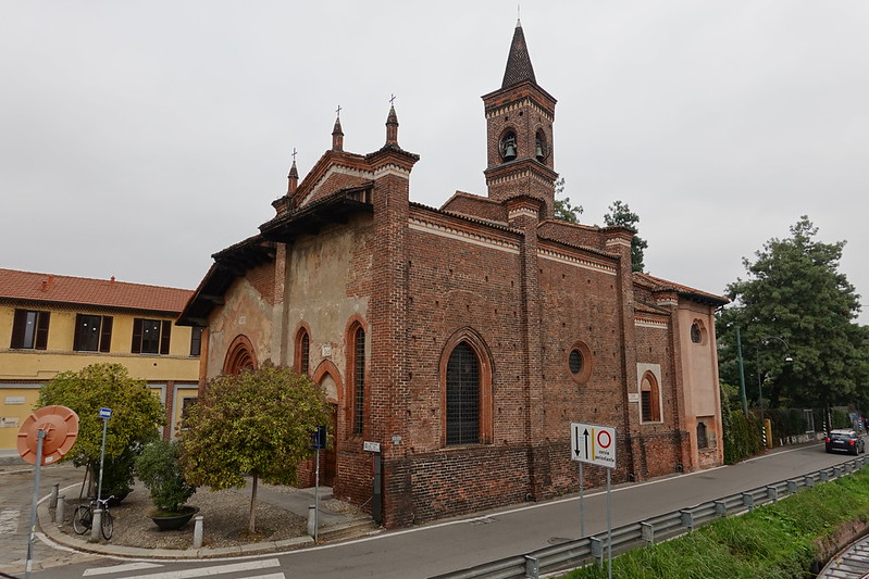 Старинная церковь San Cristoforo sul Naviglio в городе Милан