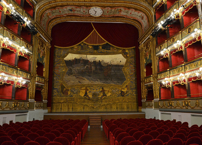Театр Верди в итальянском городе Салерно