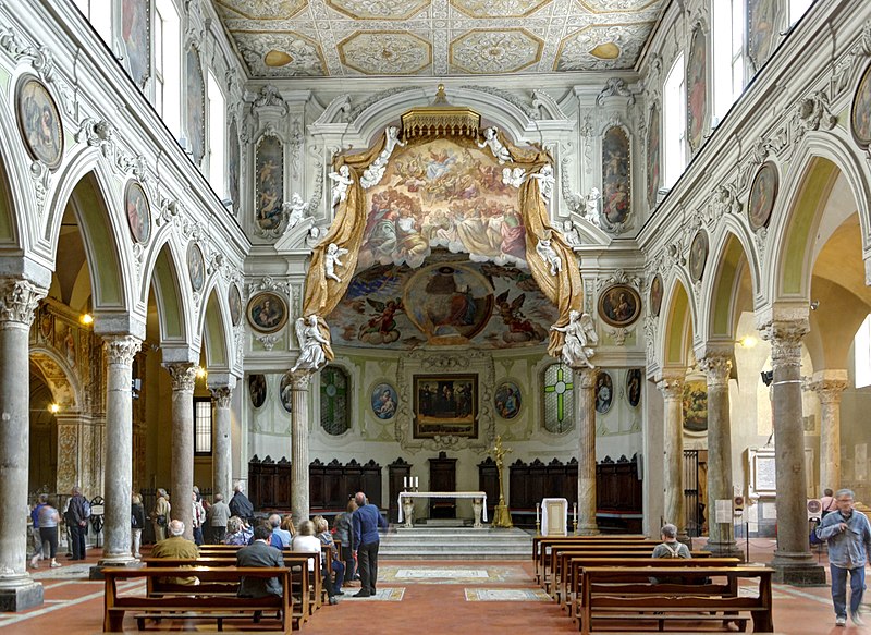 Базилика святой Реституты в Неаполе